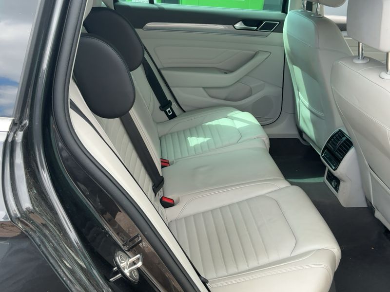 Volkswagen Passat 1.4 GTE 2020 – снимка 19