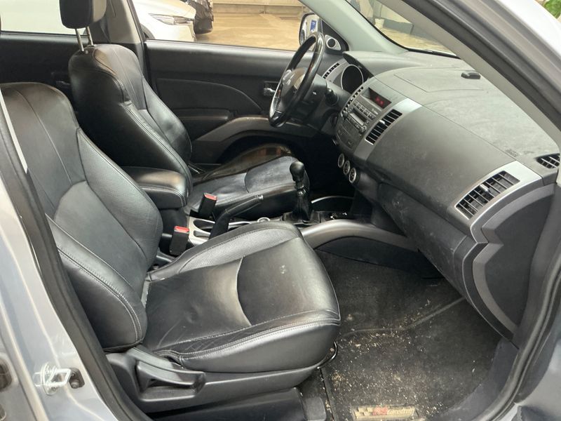 Mitsubishi Outlander 2.2 DI-D Instyle 2008 – снимка 3