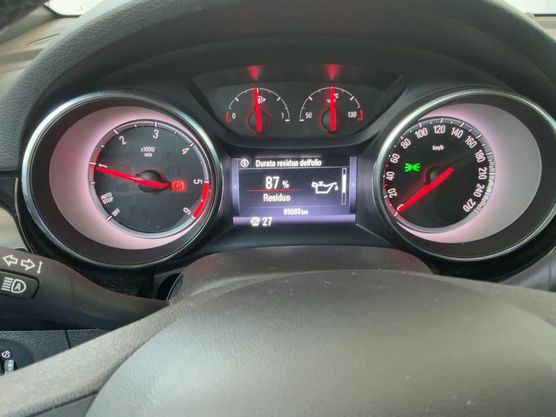 Opel Astra 1.6 CDTI Biturbo Innovation Start&Stop 2017 – снимка 19