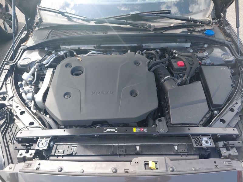 Volvo V60 Cross Country 2.0 B4 Mild-Hybrid Ultimate AWD 2022 – снимка 8