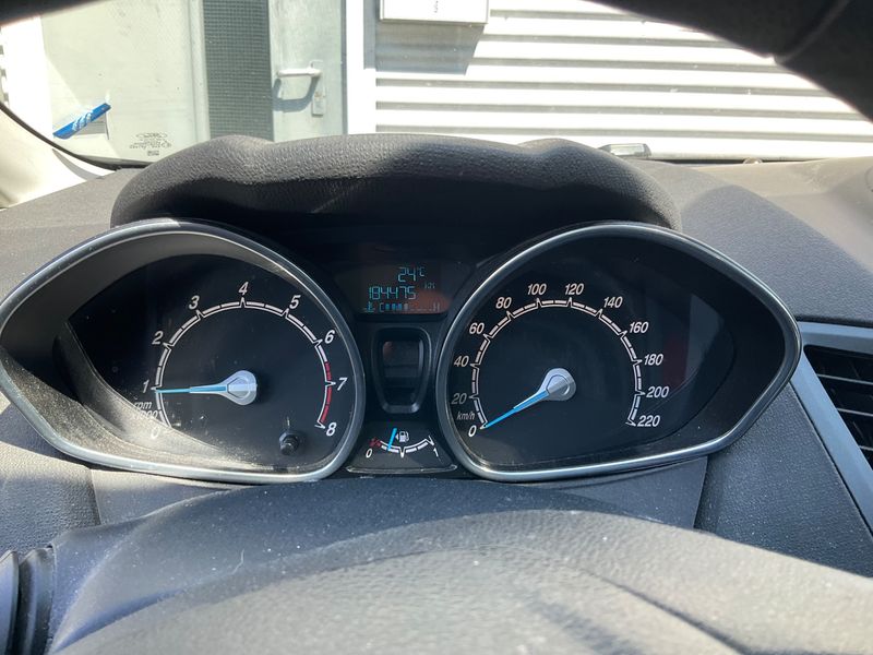 Ford Fiesta 1.0 SYNC Edition 2013 – снимка 4