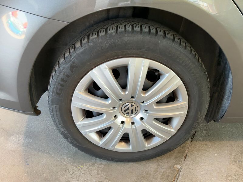 Volkswagen Touran 2.0 TDI Comfortline BlueMotion Tech 2015 – снимка 9
