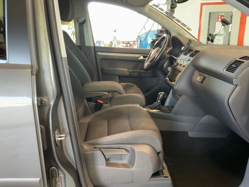 Volkswagen Touran 2.0 TDI Comfortline BlueMotion Tech 2015 – снимка 17
