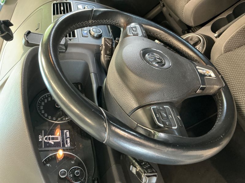 Volkswagen Touran 2.0 TDI Comfortline BlueMotion Tech 2015 – снимка 35