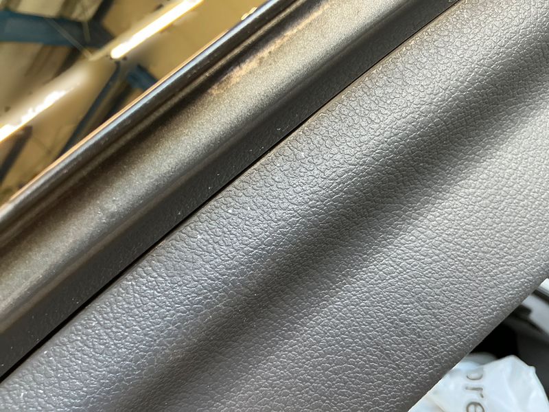 Volkswagen Touran 2.0 TDI Comfortline BlueMotion Tech 2015 – снимка 38