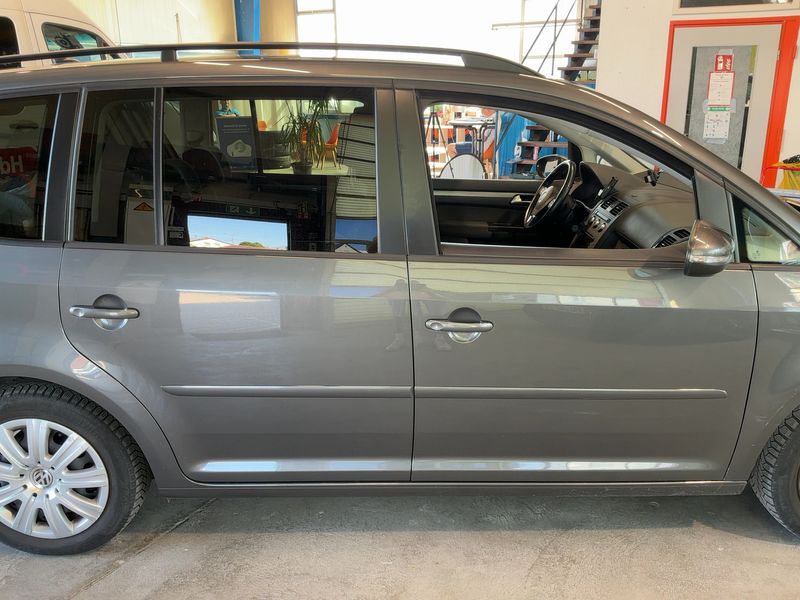 Volkswagen Touran 2.0 TDI Comfortline BlueMotion Tech 2015 – снимка 10