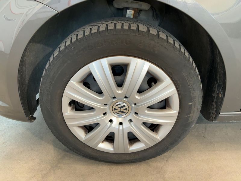 Volkswagen Touran 2.0 TDI Comfortline BlueMotion Tech 2015 – снимка 3