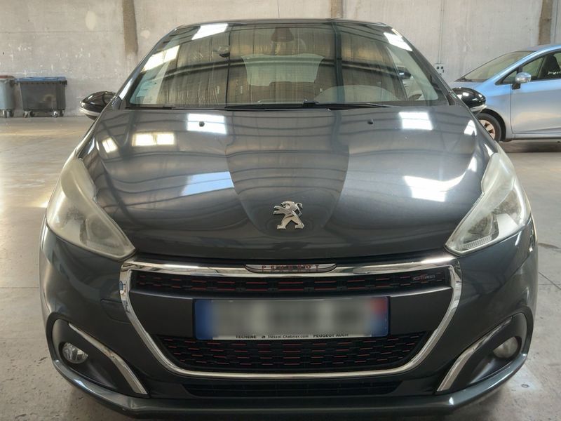 Peugeot 208 1.6 Blue-HDi GT Line 2016 – снимка 14