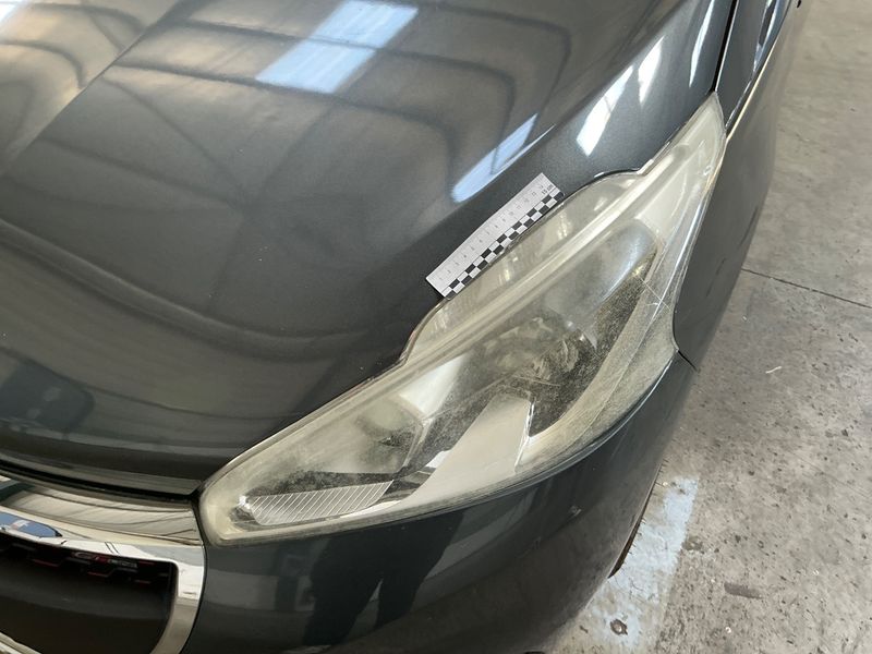 Peugeot 208 1.6 Blue-HDi GT Line 2016 – снимка 25