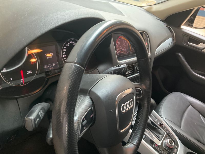 Audi Q5 2.0 TDI quattro Ambition Luxe 2010 – снимка 25