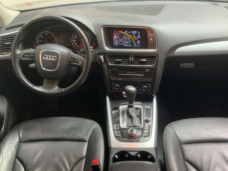 Audi Q5 2.0 TDI quattro Ambition Luxe 2010 – снимка 18