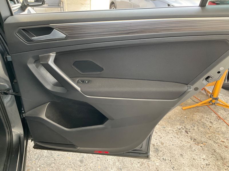 Volkswagen Tiguan Allspace 1.5 TSI ACT Life 2022 – снимка 27