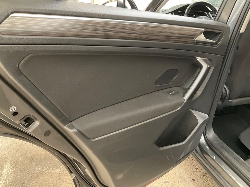 Volkswagen Tiguan Allspace 1.5 TSI ACT Life 2022 – снимка 30