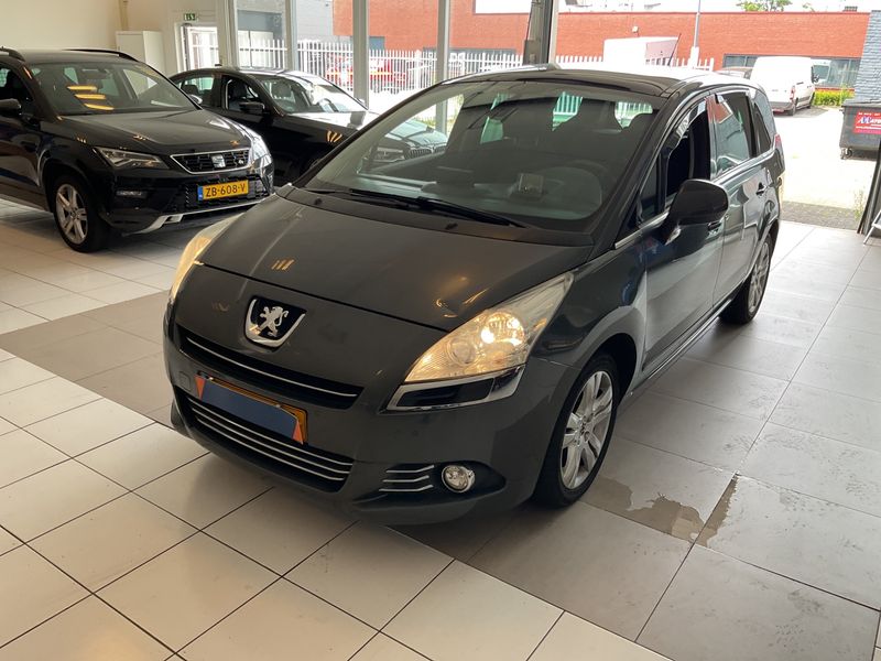 Peugeot 5008 1.6 THP Platinum 2010 – снимка 1