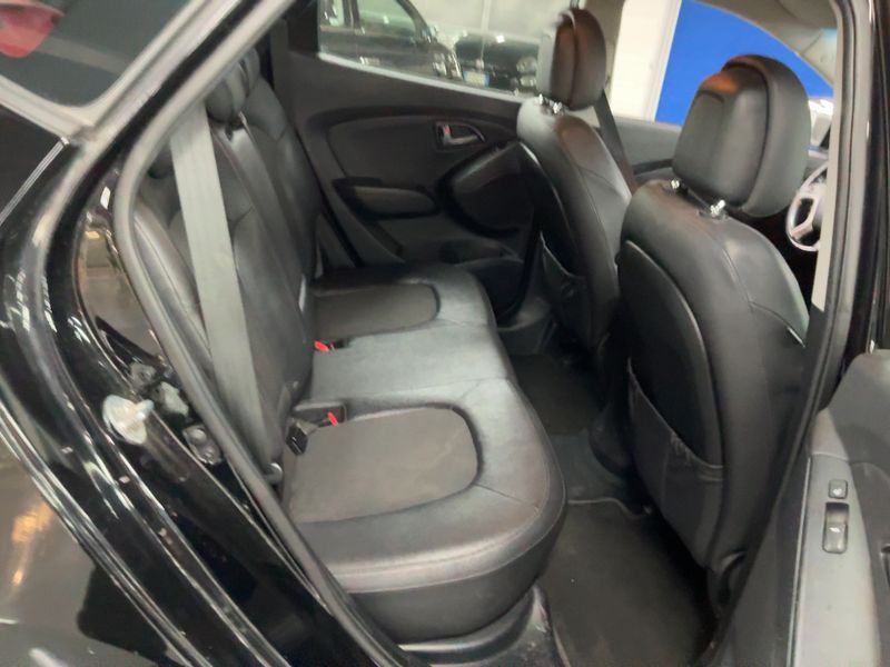 Hyundai ix35 1.7 CRDi XPossible 2WD 2014 – снимка 19