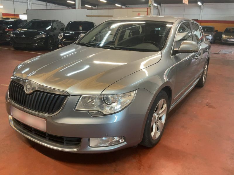 Skoda Superb 1.6 TDI GreenLine 2012 – снимка 1