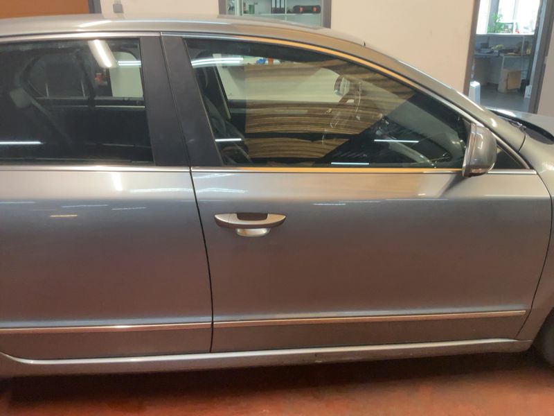 Skoda Superb 1.6 TDI GreenLine 2012 – снимка 10