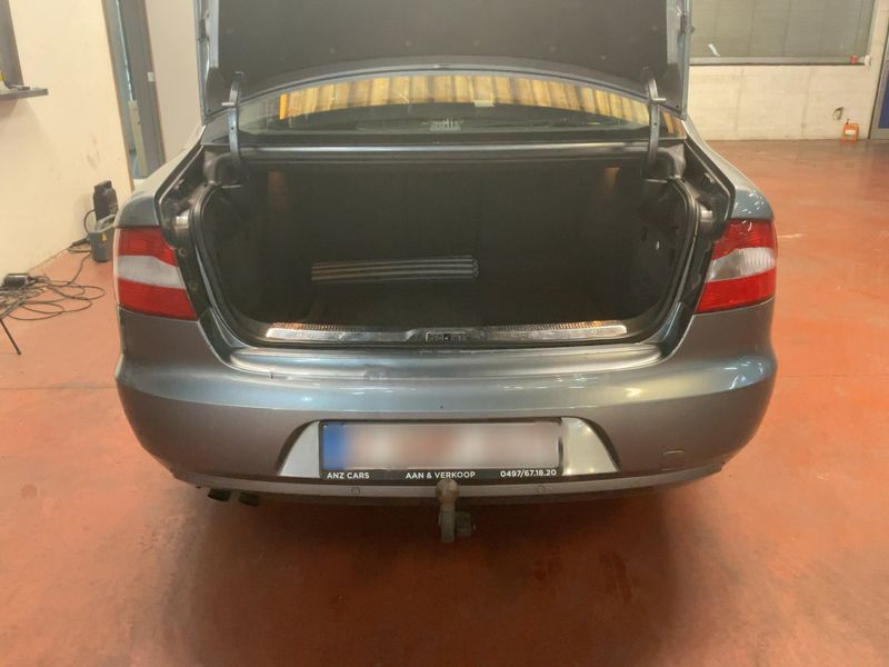 Skoda Superb 1.6 TDI GreenLine 2012 – снимка 15