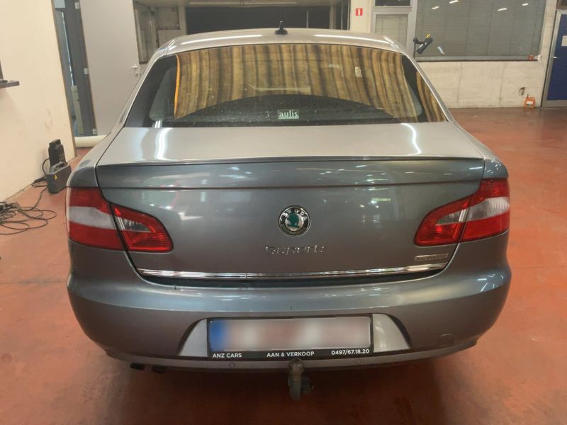 Skoda Superb 1.6 TDI GreenLine 2012 – снимка 7