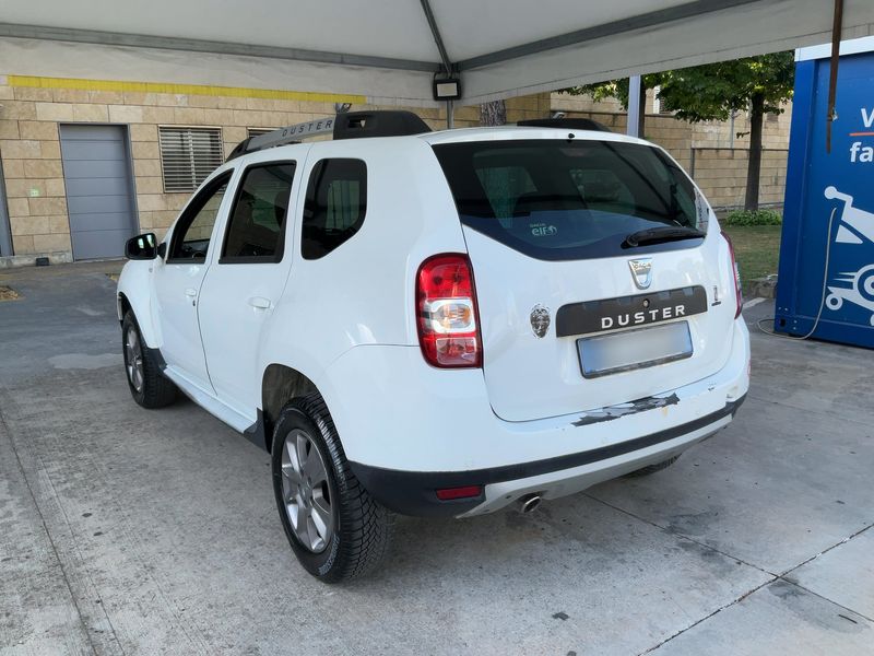Dacia Duster 1.5 dCi Laureate 4x2 2016 – снимка 6