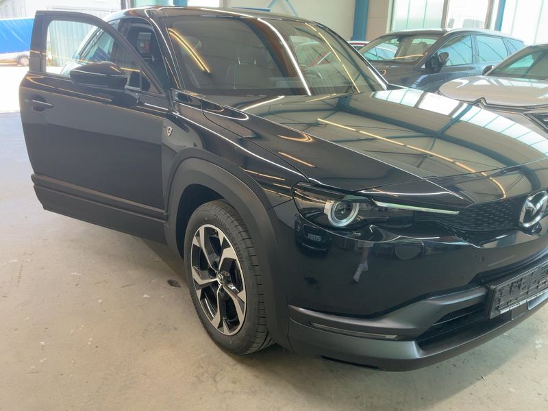Mazda MX-30 electric drive 125 kW Makoto R-EV 2023 – снимка 12