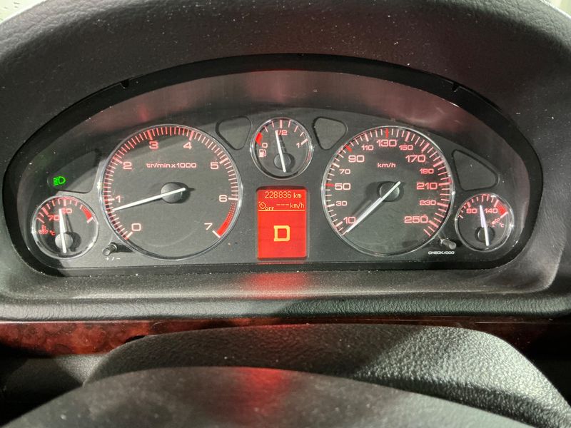Peugeot 407 2.0 Comfort 2007 – снимка 4
