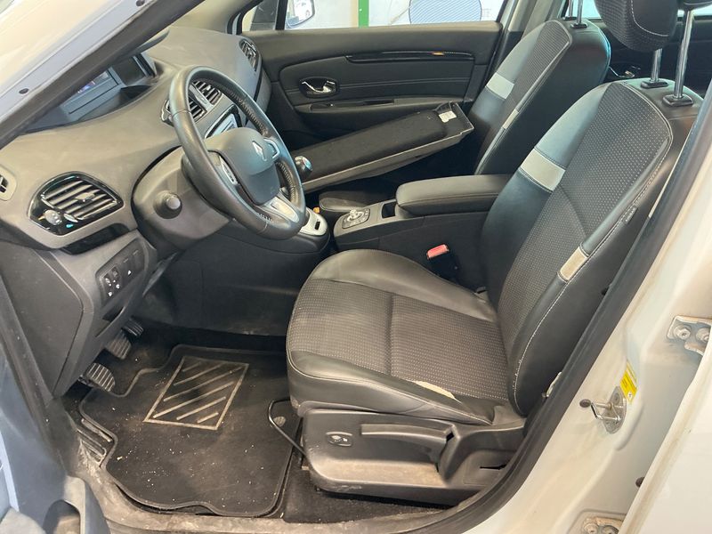 Renault Scenic 1.4 TCe BOSE Edition 2012 – снимка 3