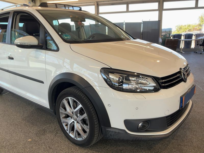 Volkswagen Touran 2.0 TDI CrossTouran 2014 – снимка 12