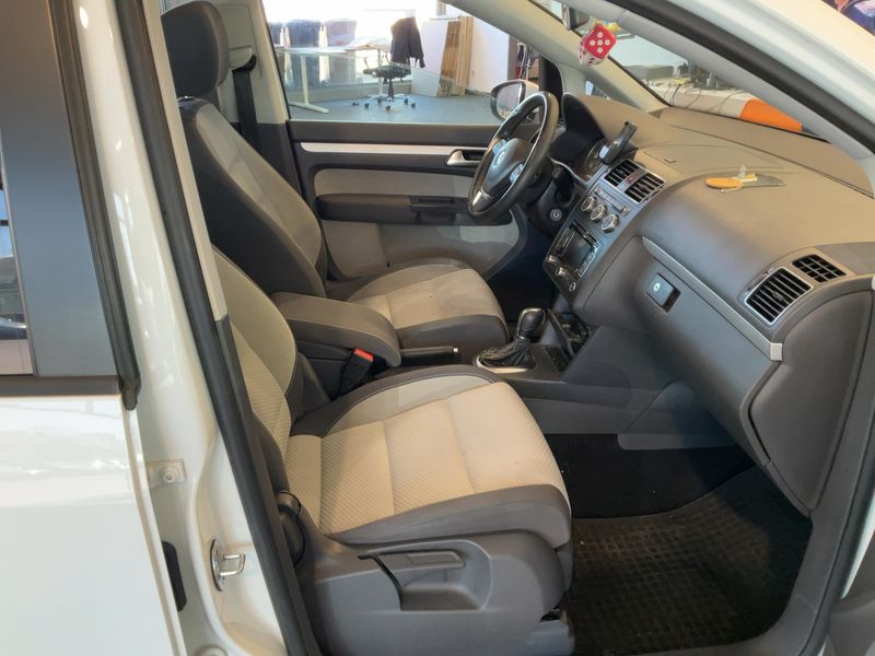 Volkswagen Touran 2.0 TDI CrossTouran 2014 – снимка 17