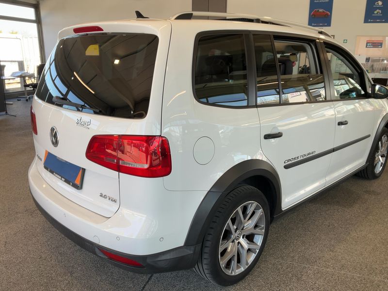 Volkswagen Touran 2.0 TDI CrossTouran 2014 – снимка 8