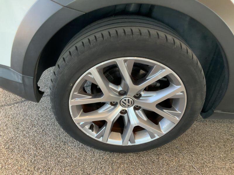 Volkswagen Touran 2.0 TDI CrossTouran 2014 – снимка 9