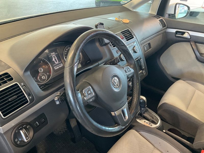 Volkswagen Touran 2.0 TDI CrossTouran 2014 – снимка 24