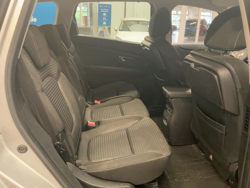 Renault Grand Scenic 1.7 BLUE dCi Grand Business Edition 2019 – снимка 19