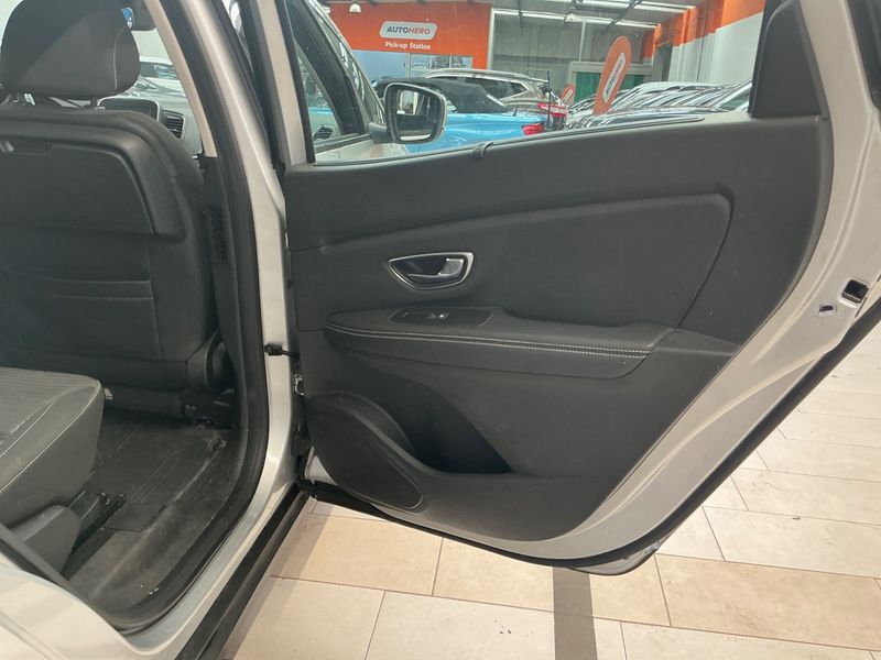 Renault Grand Scenic 1.7 BLUE dCi Grand Business Edition 2019 – снимка 27