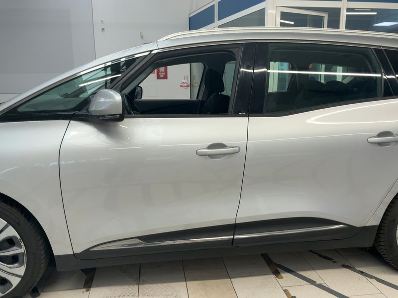 Renault Grand Scenic 1.7 BLUE dCi Grand Business Edition 2019 – снимка 4