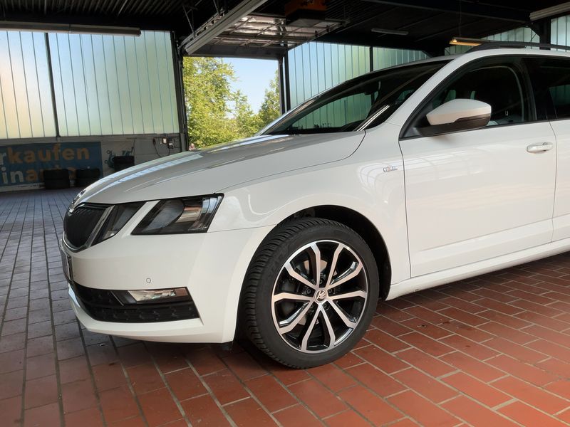 Skoda Octavia 2.0 TDI Soleil 2020 – снимка 2