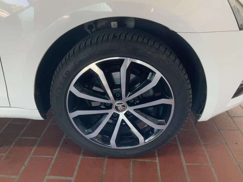 Skoda Octavia 2.0 TDI Soleil 2020 – снимка 11