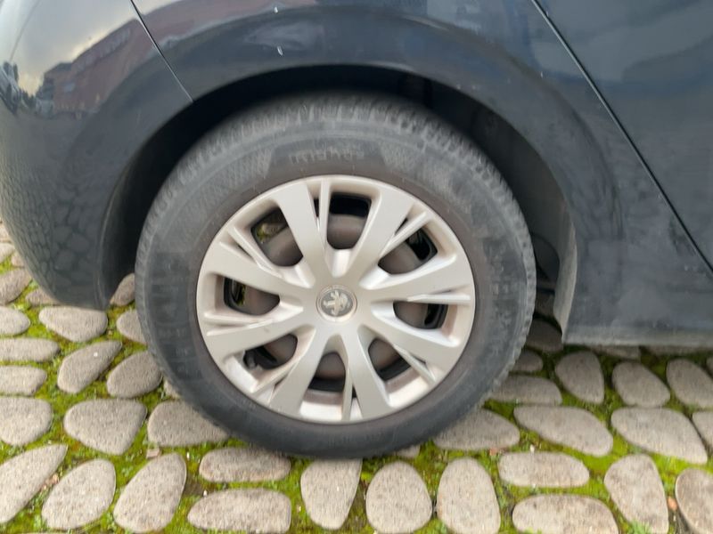 Peugeot 208 1.0 VTi Active 2016 – снимка 9