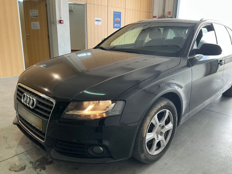 Audi A4 2.0 TDI 2009 – снимка 2