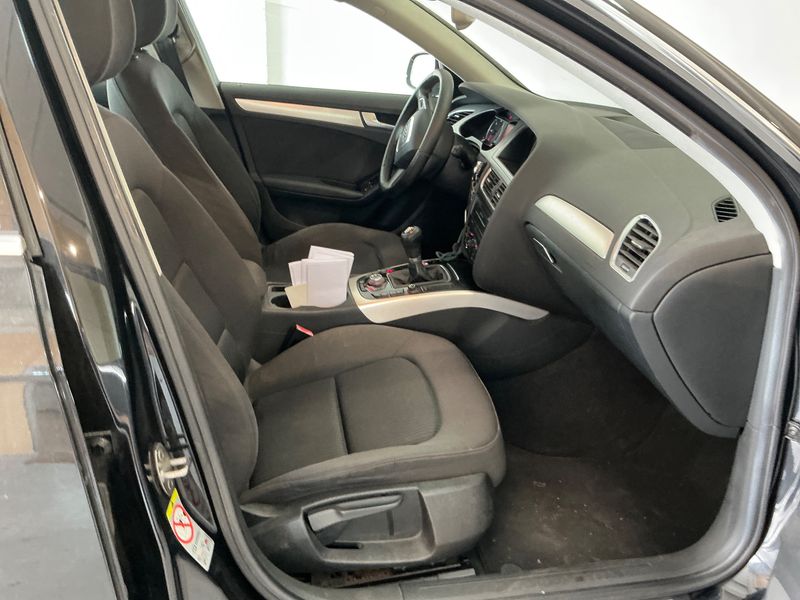Audi A4 2.0 TDI 2009 – снимка 16