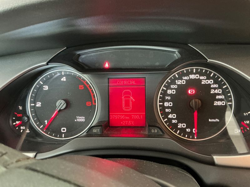 Audi A4 2.0 TDI 2009 – снимка 13