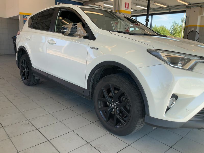Toyota RAV 4 2.5 Hybrid Dynamic 2018 – снимка 12