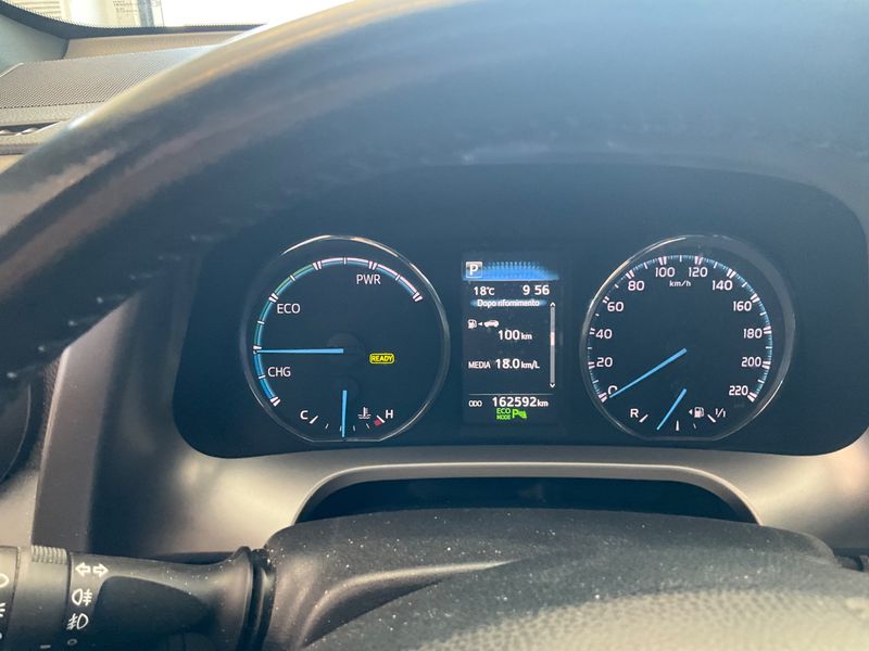 Toyota RAV 4 2.5 Hybrid Dynamic 2018 – снимка 18