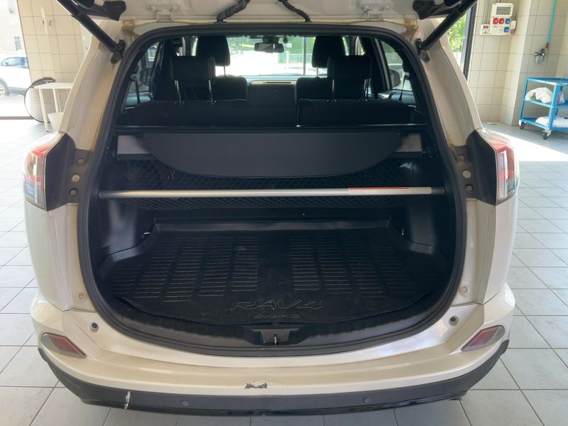 Toyota RAV 4 2.5 Hybrid Dynamic 2018 – снимка 15