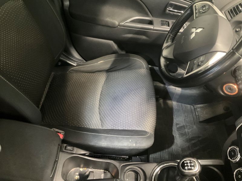 Mitsubishi ASX 1.6 Basis 2WD 2013 – снимка 28