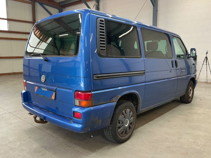 Volkswagen T4 Caravelle 2.5 TDI 1999 – снимка 2