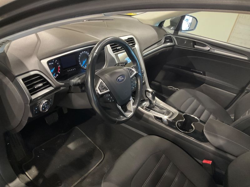 Ford Mondeo 2.0 TDCi Business Edition 2017 – снимка 21
