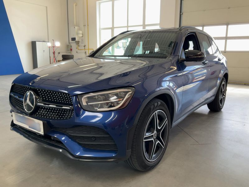 Mercedes-Benz GLC-Klasse GLC 300 Mild-Hybrid 4Matic AMG Line 2020 – снимка 1