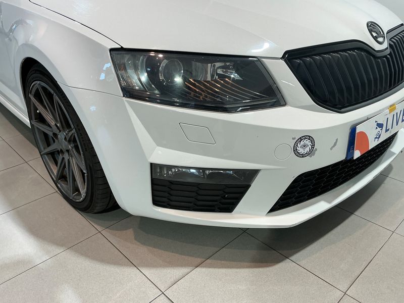 Skoda Octavia 2.0 TDI RS 2015 – снимка 30