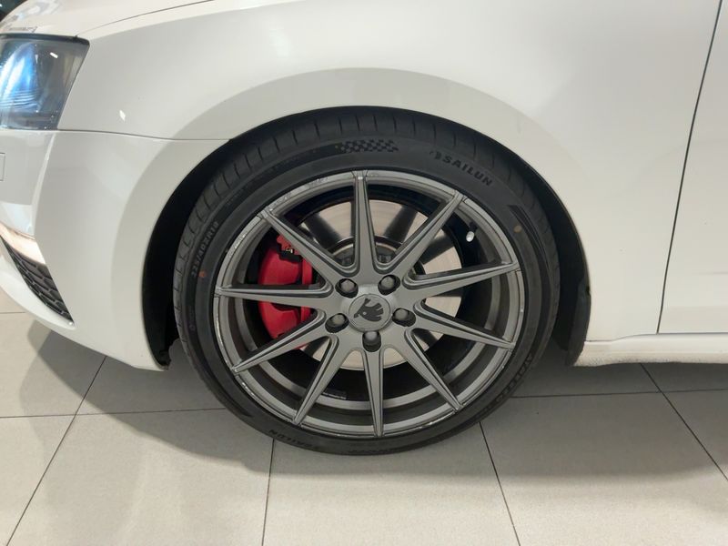 Skoda Octavia 2.0 TDI RS 2015 – снимка 3